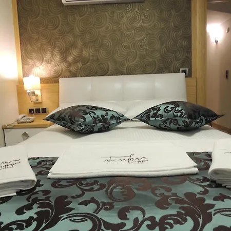 Akcayhan Hotel *