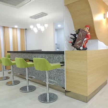 Akcayhan Hotel *